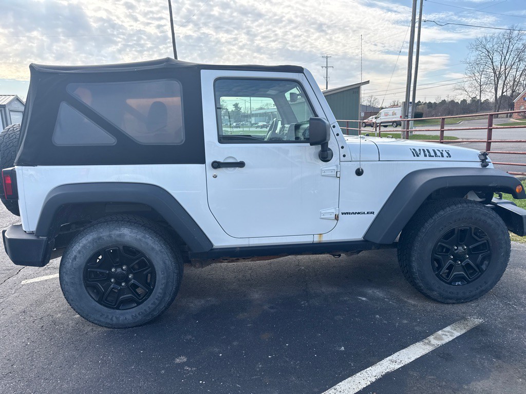 2015 Jeep Wrangler Image 17