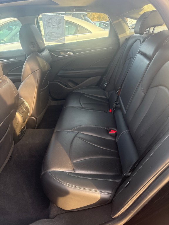 2017 Buick Lacrosse Image 11