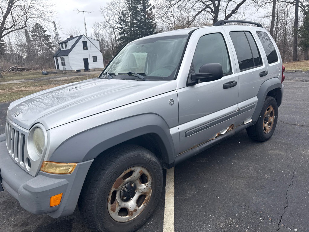 2005 Jeep Liberty Image 7