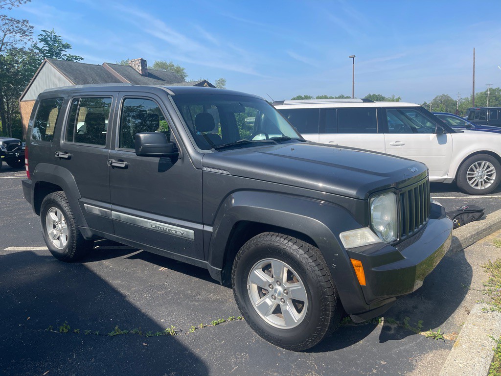 2010 Jeep Liberty Image 1