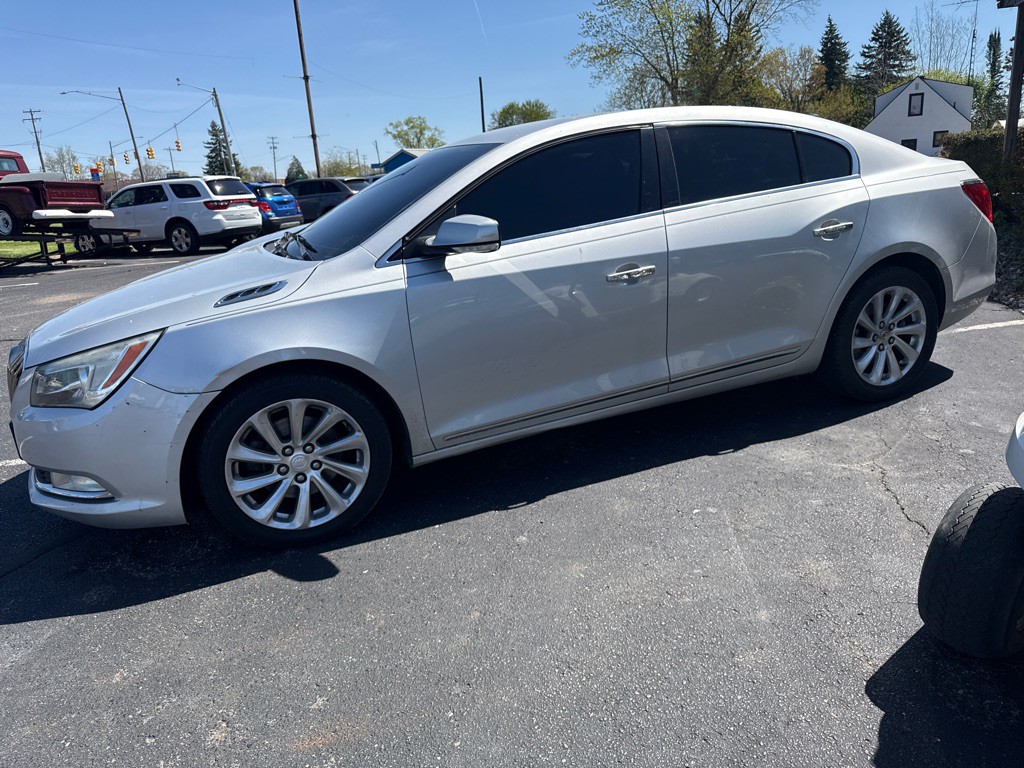 2014 Buick Lacrosse Image 2