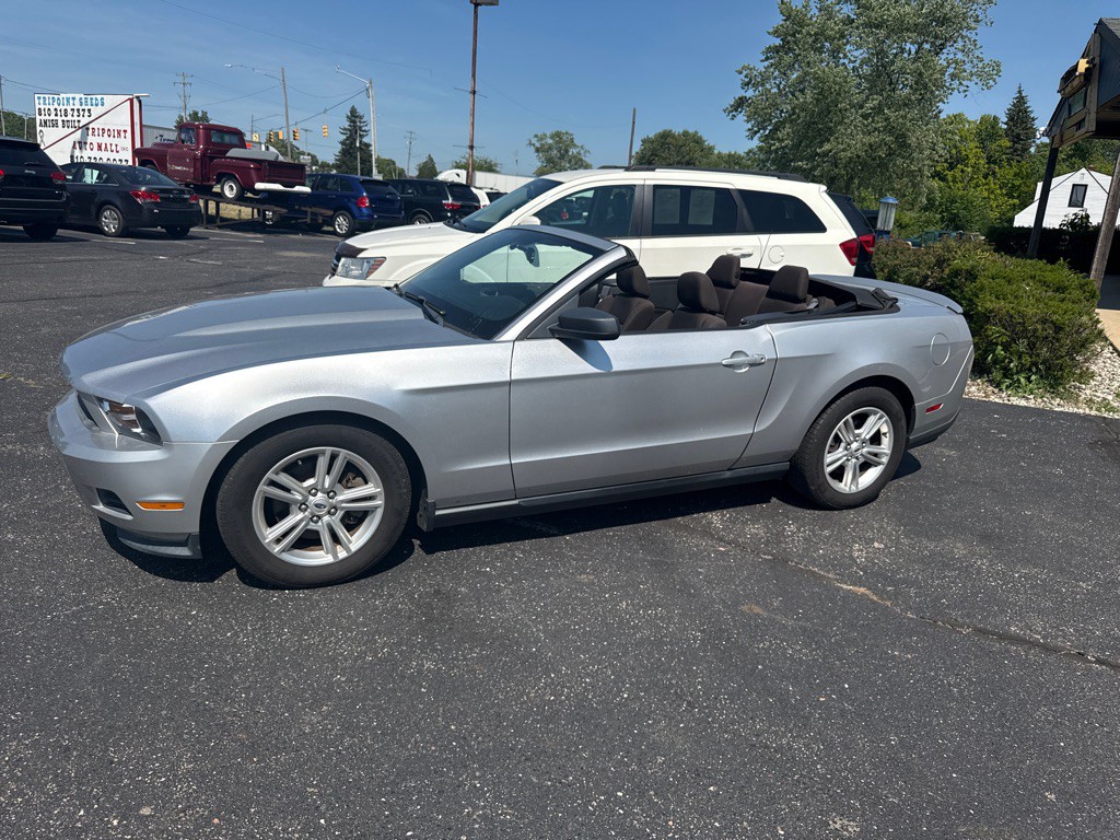 2012 Ford Mustang Image 21