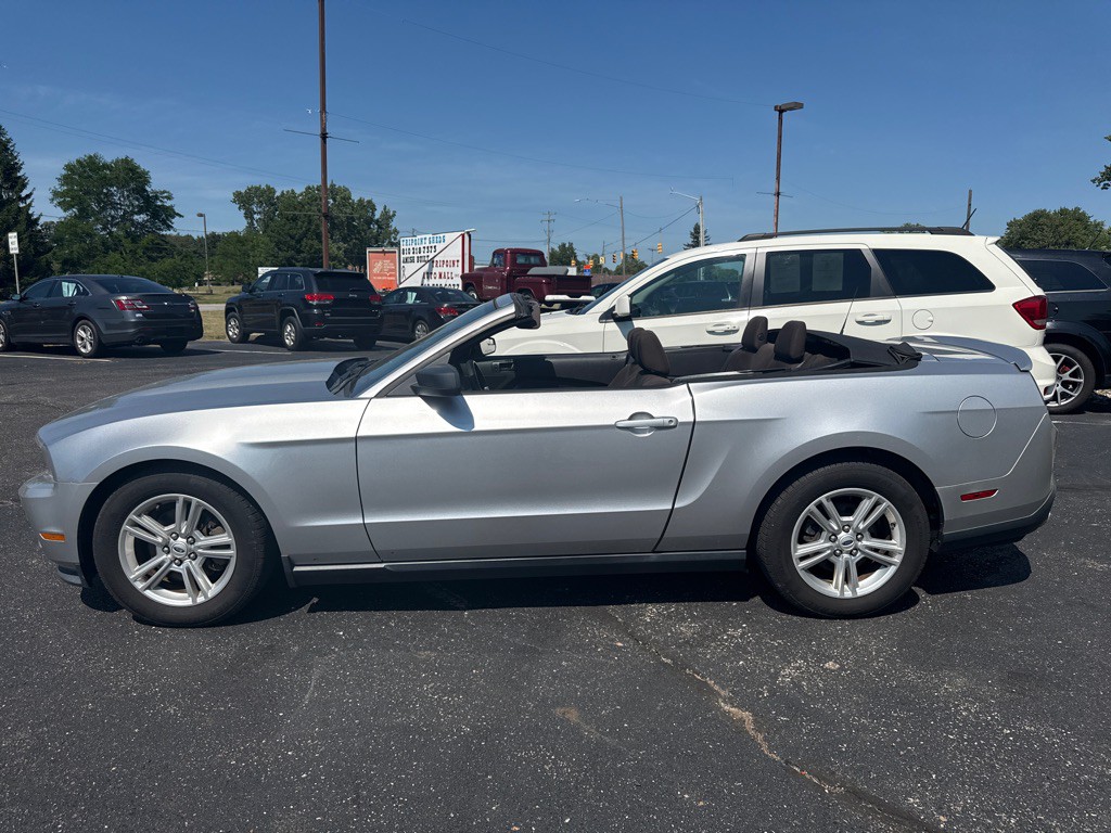 2012 Ford Mustang Image 22