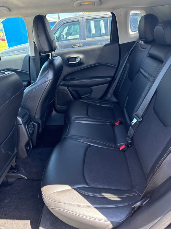 2018 Jeep Compass Image 9