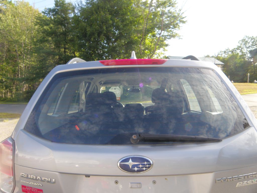 2017 Subaru Forester Image 10