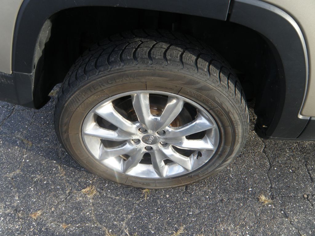 2015 Jeep Cherokee Image 15