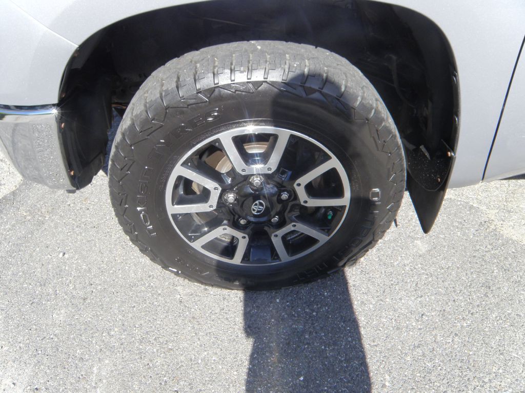 2018 Toyota Tundra Image 13