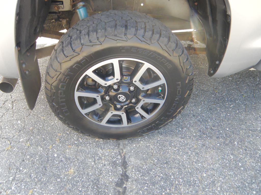 2018 Toyota Tundra Image 16