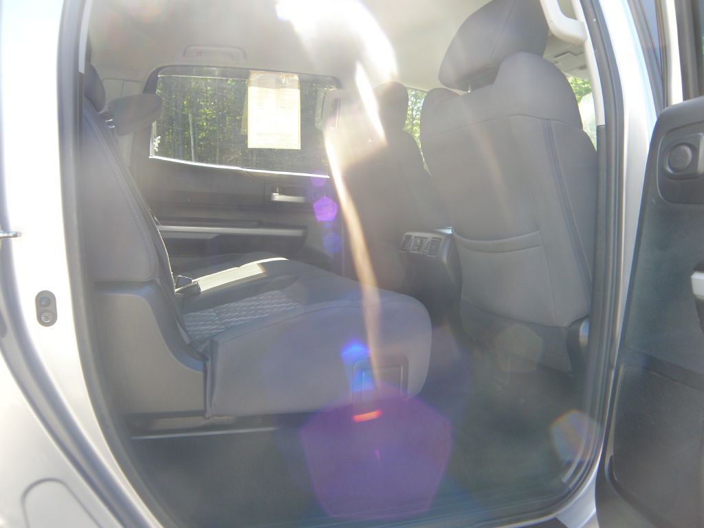 2018 Toyota Tundra Image 20