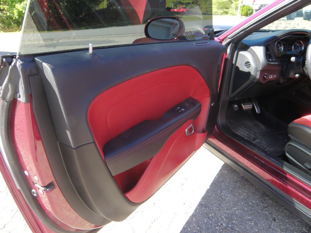 2018 Dodge Challenger Image 24