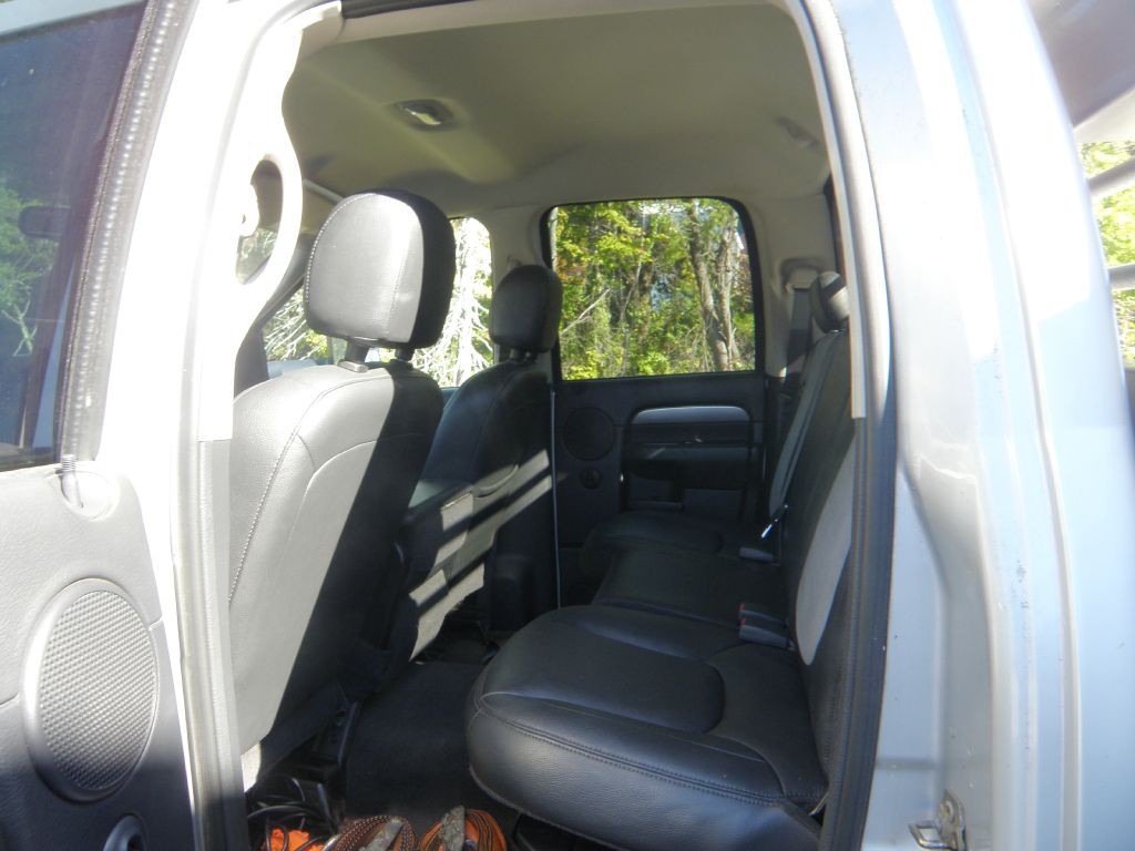2004 Dodge Ram 3500 Image 19