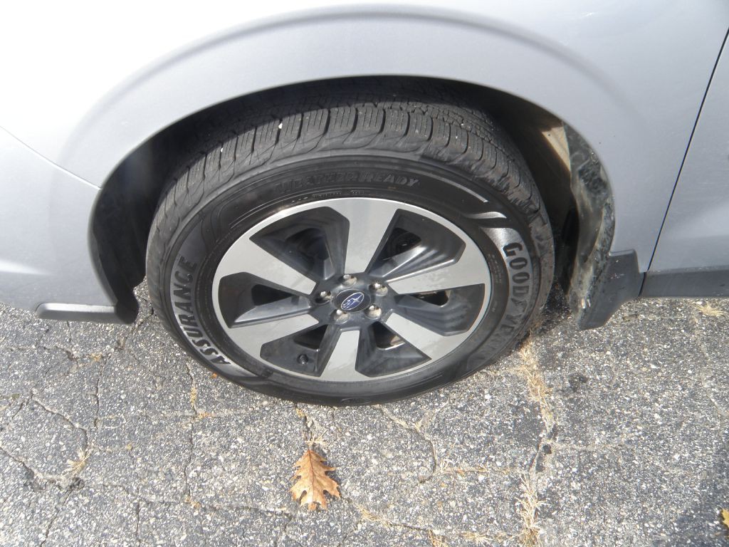 2018 Subaru Forester Image 13