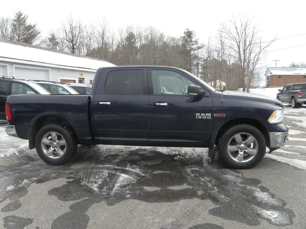 2017 RAM 1500 Image 4