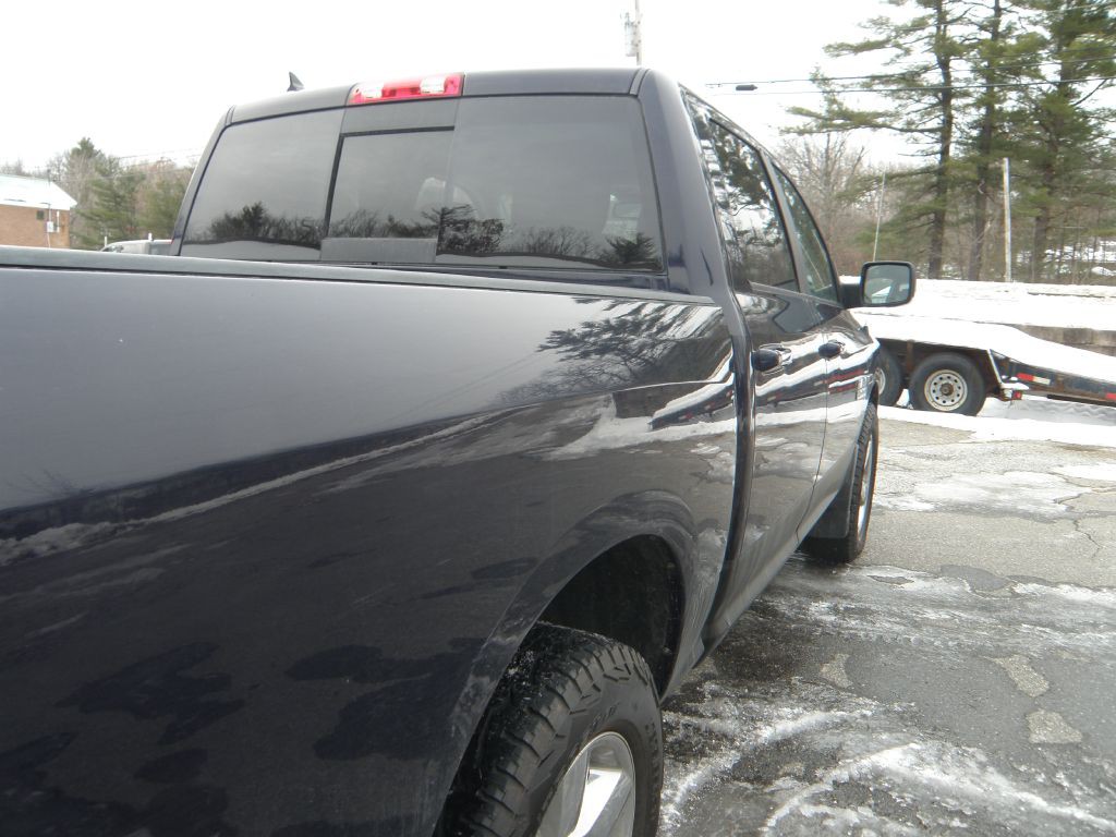 2017 RAM 1500 Image 12