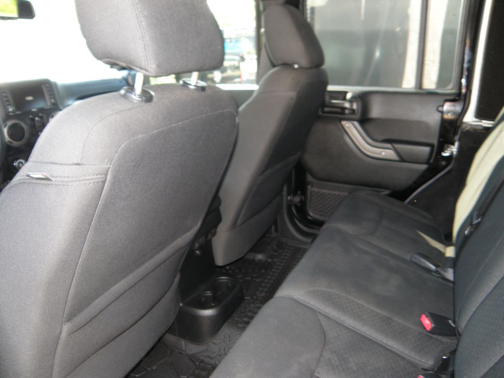 2017 Jeep Wrangler Unlimited Image 11