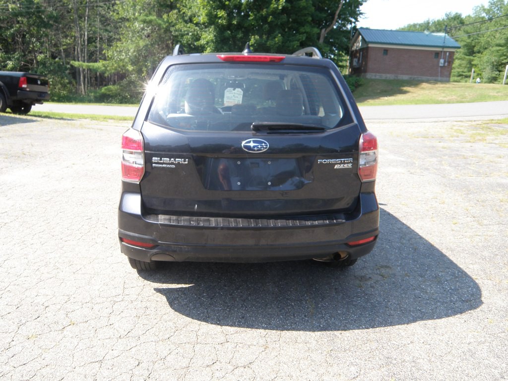 2016 Subaru Forester Image 4