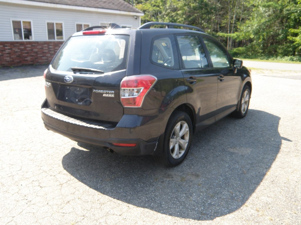 2016 Subaru Forester Image 6