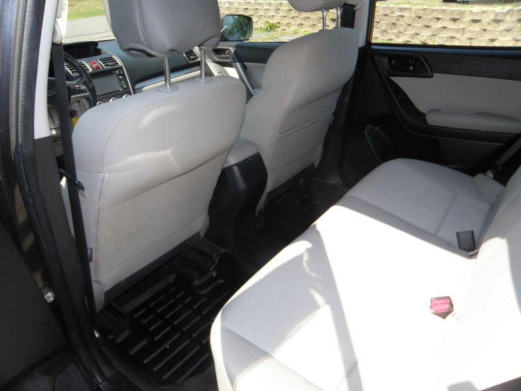 2016 Subaru Forester Image 12