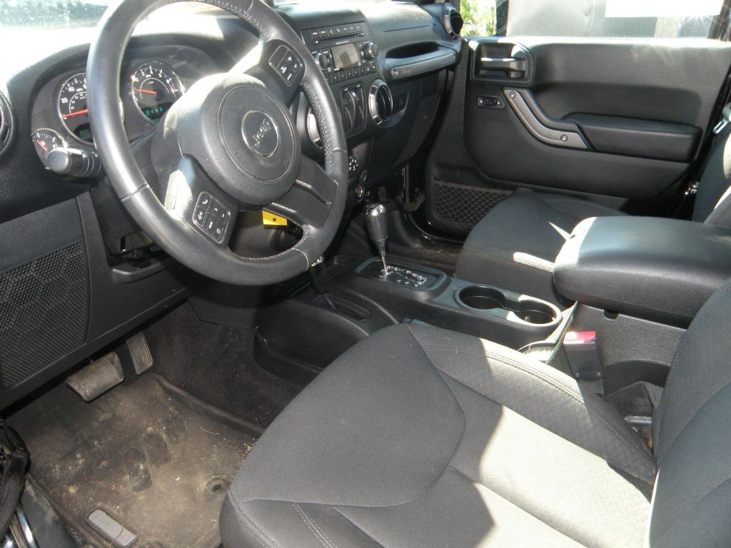 2017 Jeep Wrangler Image 9