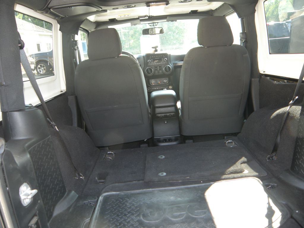 2017 Jeep Wrangler Image 10