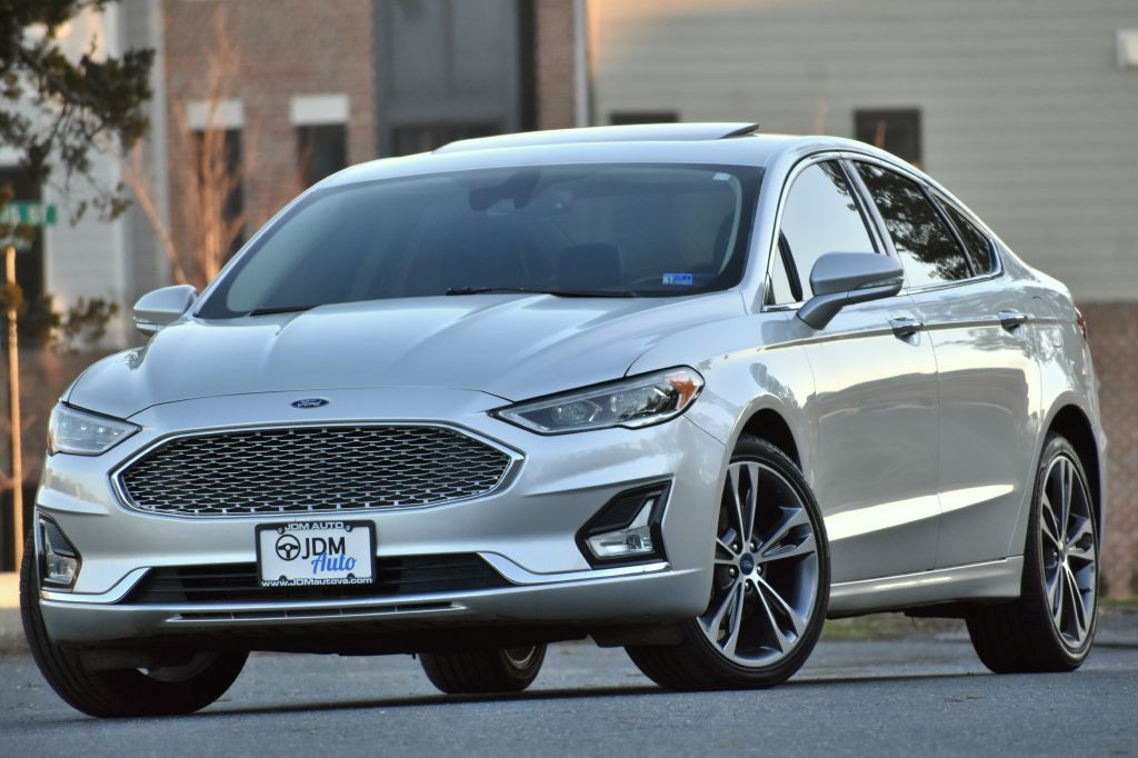 2019 Ford Fusion Image 1