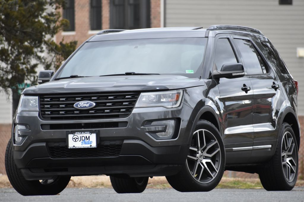 2017 Ford Explorer Image 1