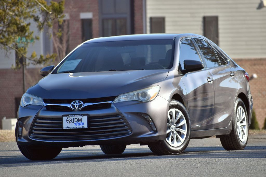 2015 Toyota Camry Image 1