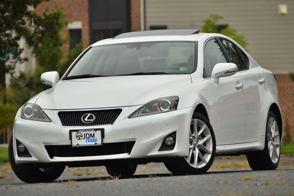 2013 Lexus IS Image 1