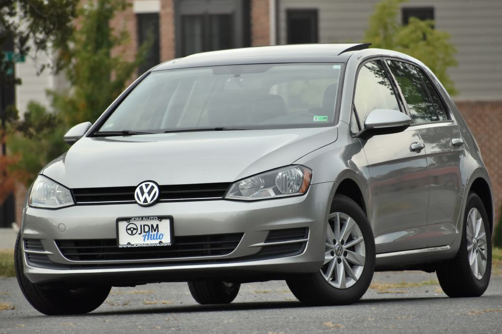 2015 Volkswagen Golf Image 1