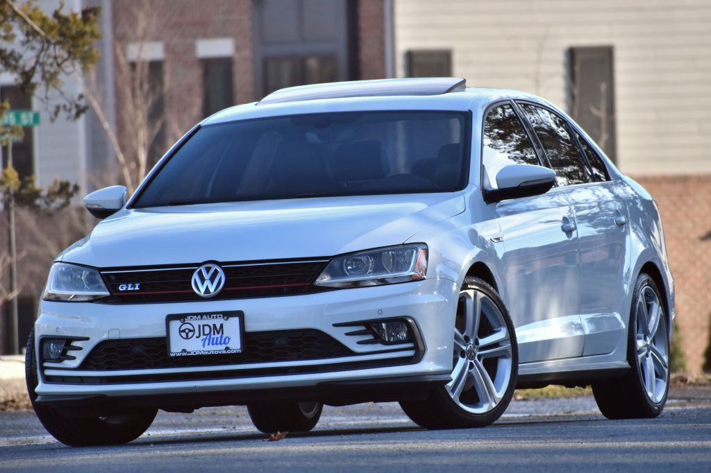 2017 Volkswagen Jetta Image 1