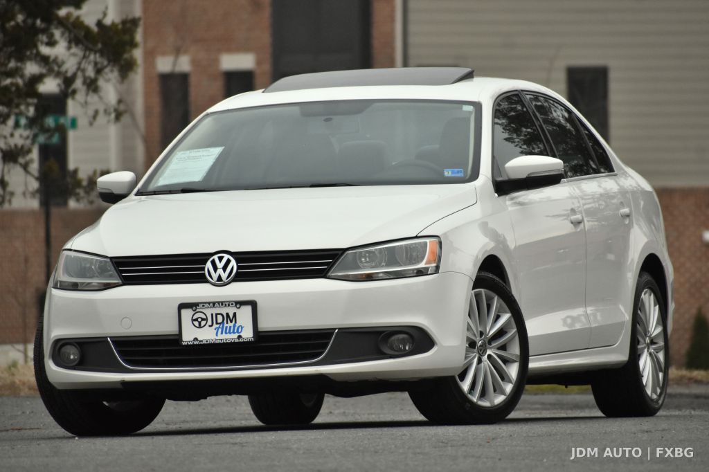 2012 Volkswagen Jetta Image 1