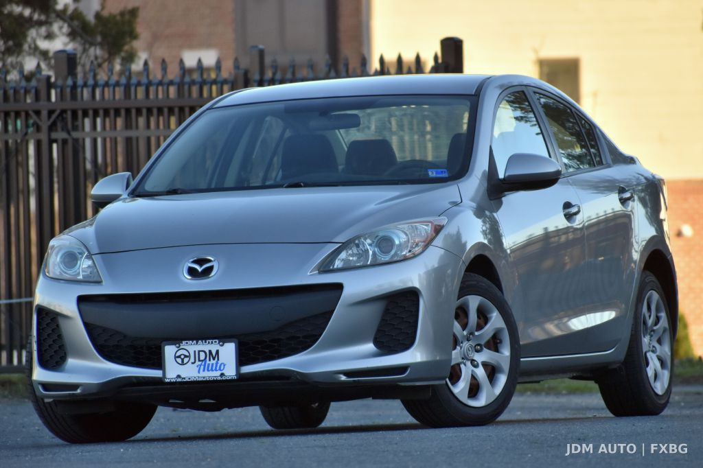 2013 Mazda Mazda3 Image 1