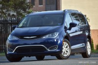 Image for 2020 Chrysler Pacifica Touring L ID: 7363004