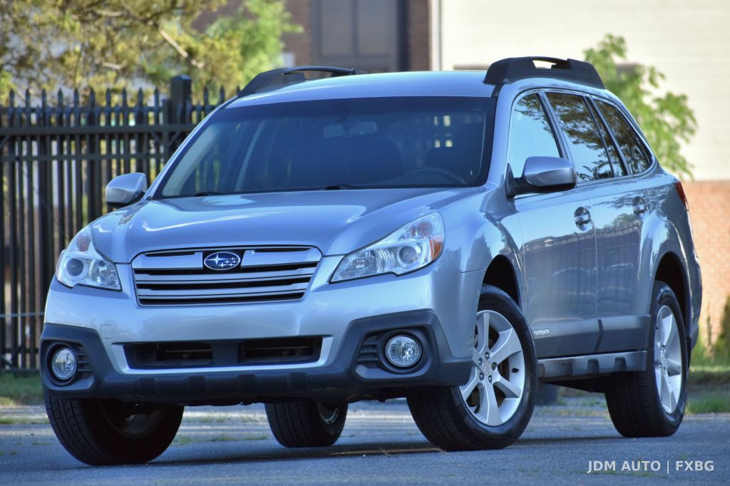 2013 Subaru Outback Image 1