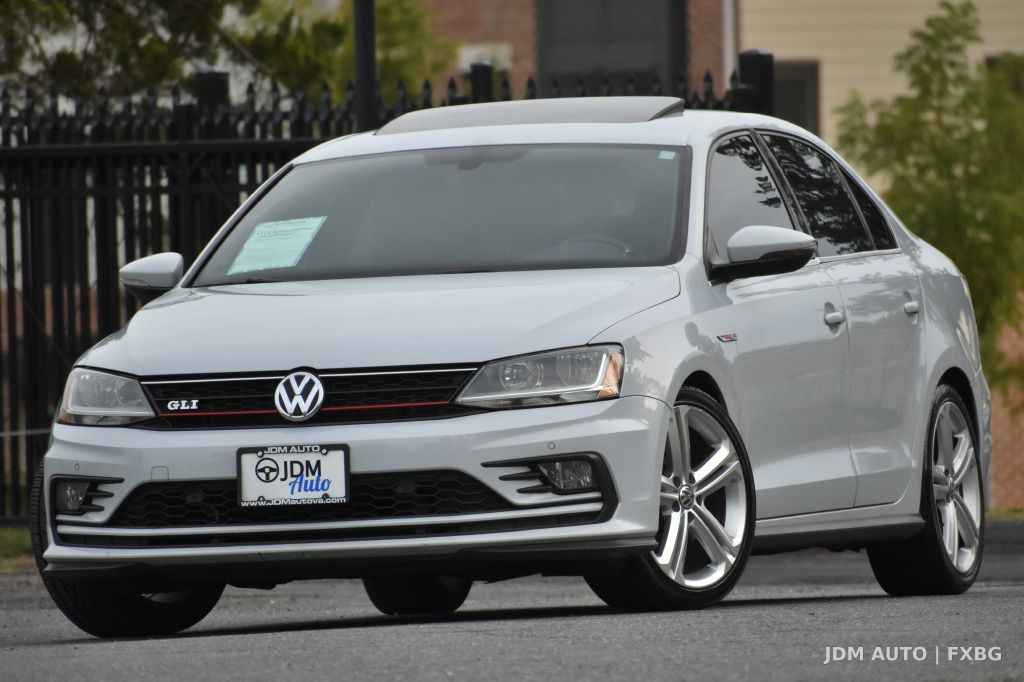 2017 Volkswagen Jetta Image 1