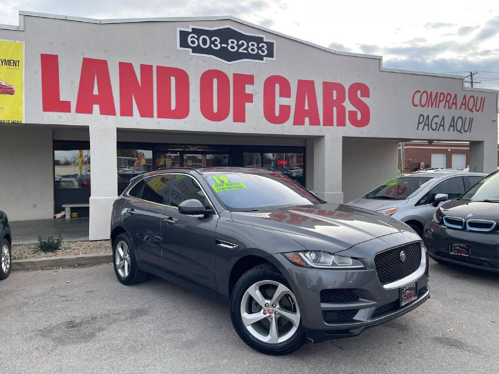 2019 Jaguar F-PACE Image 1