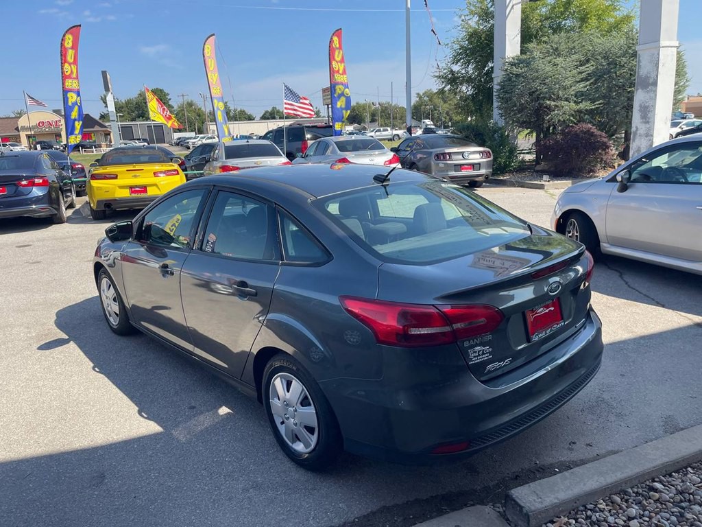 2016 Ford Focus Image 4