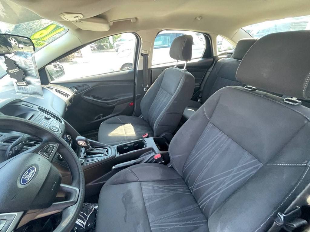 2016 Ford Focus Image 22