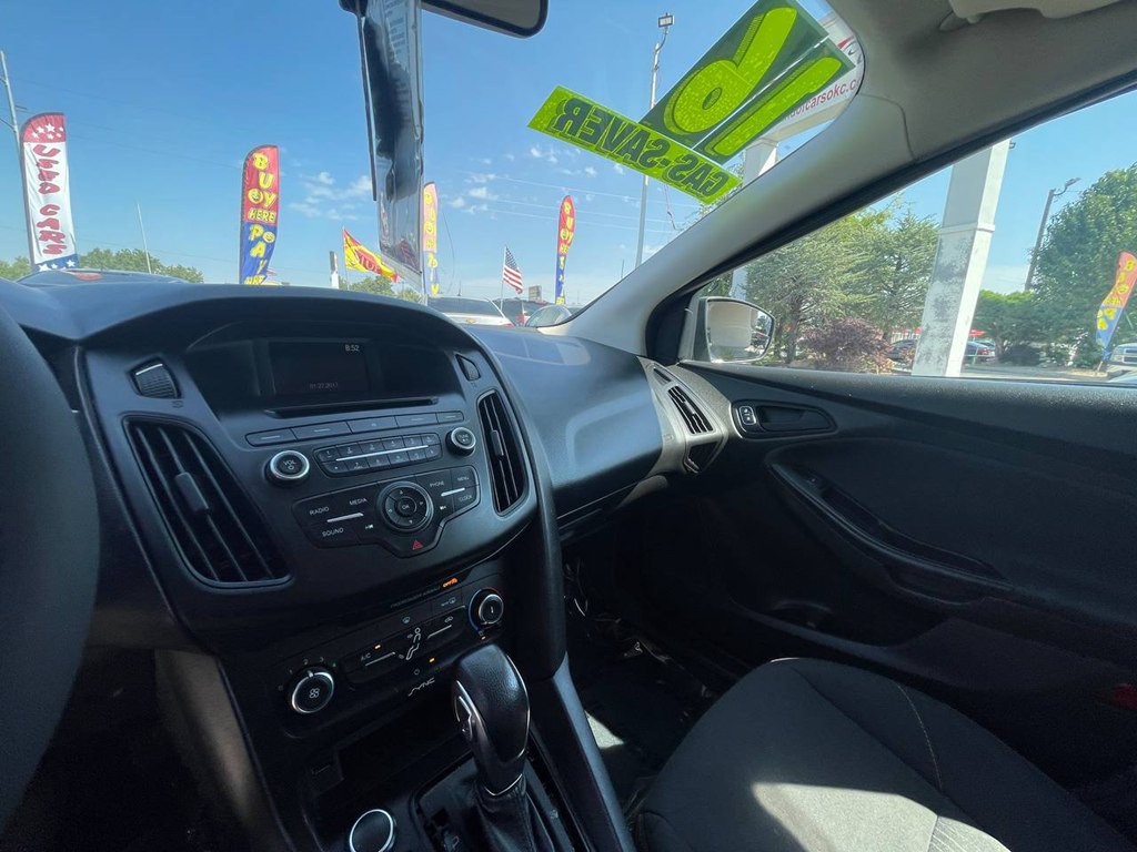 2016 Ford Focus Image 23