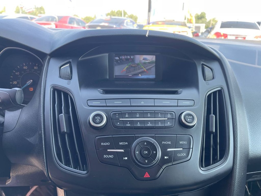 2016 Ford Focus Image 30