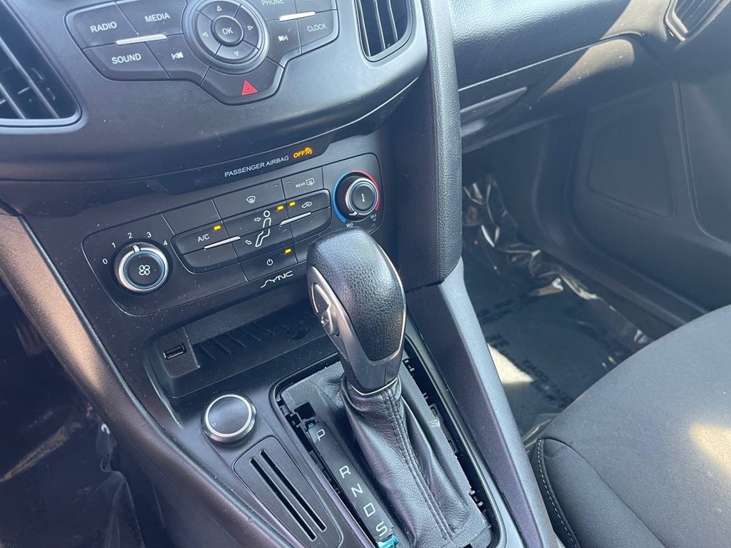 2016 Ford Focus Image 33