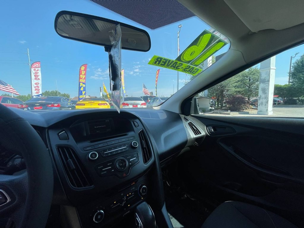 2016 Ford Focus Image 34