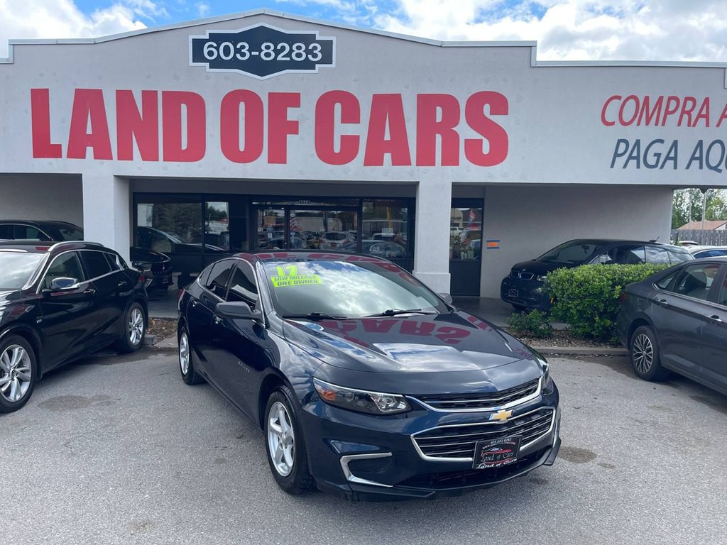 2017 Chevrolet Malibu Image 2
