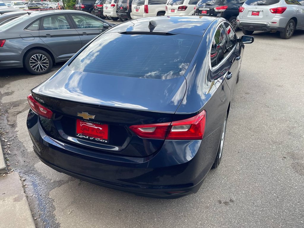2017 Chevrolet Malibu Image 5