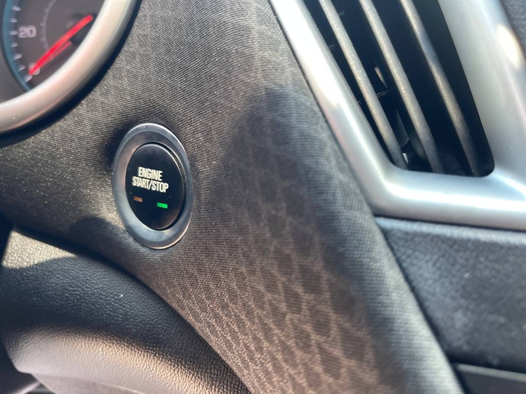 2017 Chevrolet Malibu Image 32