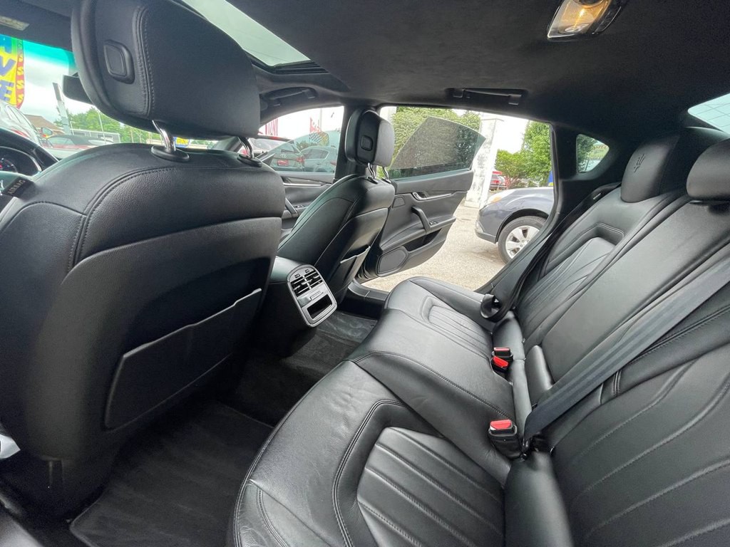 2014 Maserati Quattroporte Image 14