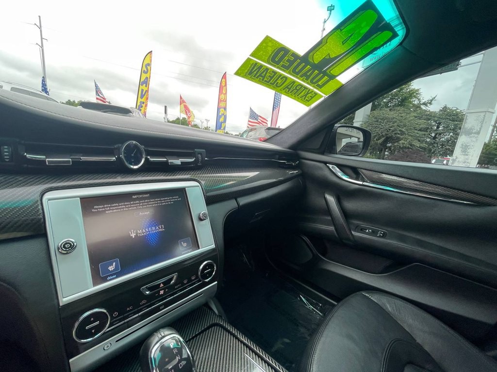2014 Maserati Quattroporte Image 32
