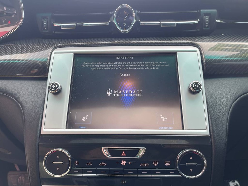 2014 Maserati Quattroporte Image 40