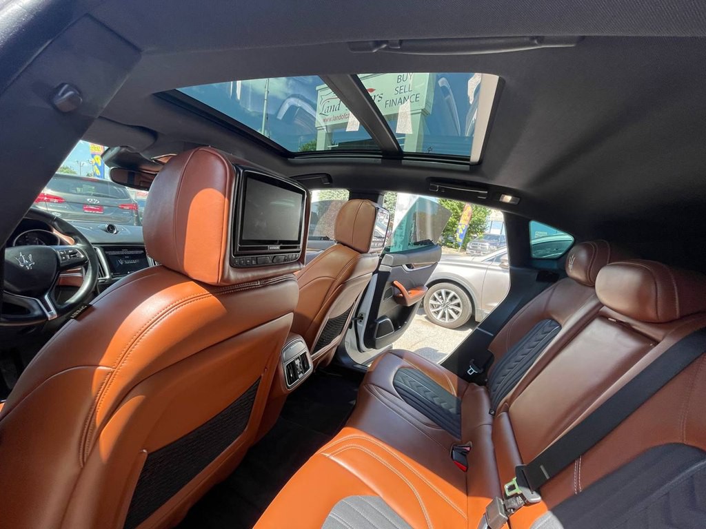 2018 Maserati Levante Image 16