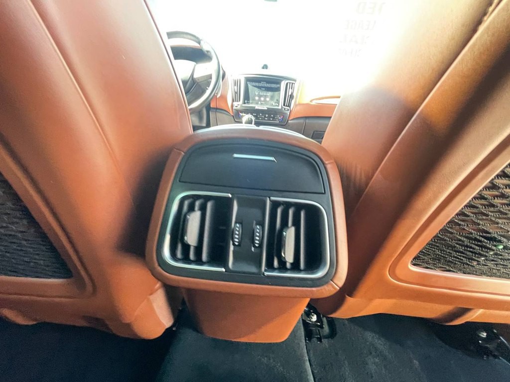 2018 Maserati Levante Image 23